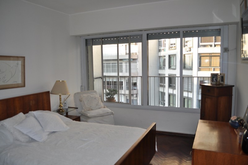 Apartamento de 2 dorm. en venta en Edificio Club Banco República, Benito Blanco esq. Buxareo, Pocitos